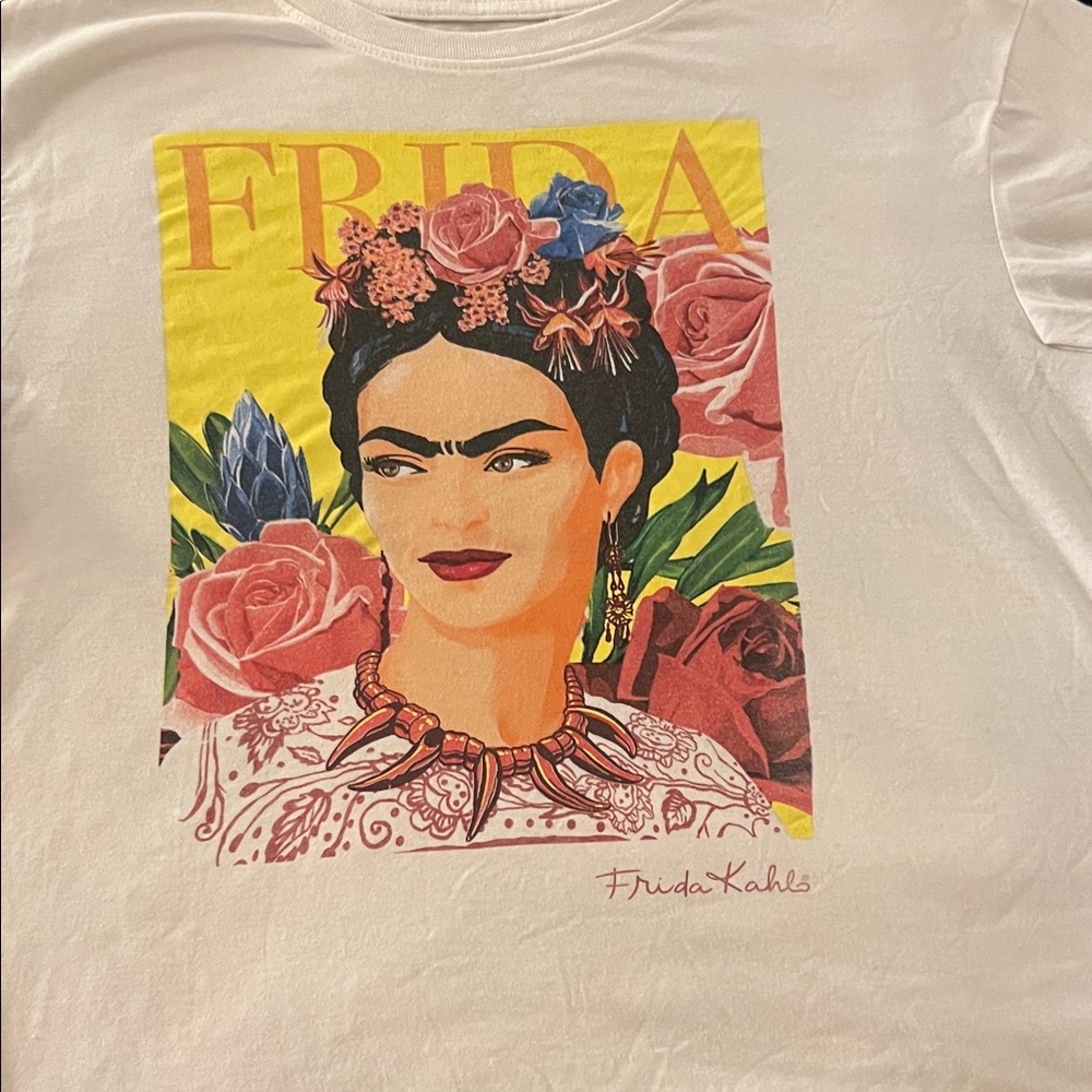 Frida Kahlo Graphic White Tee - Short Sleeve